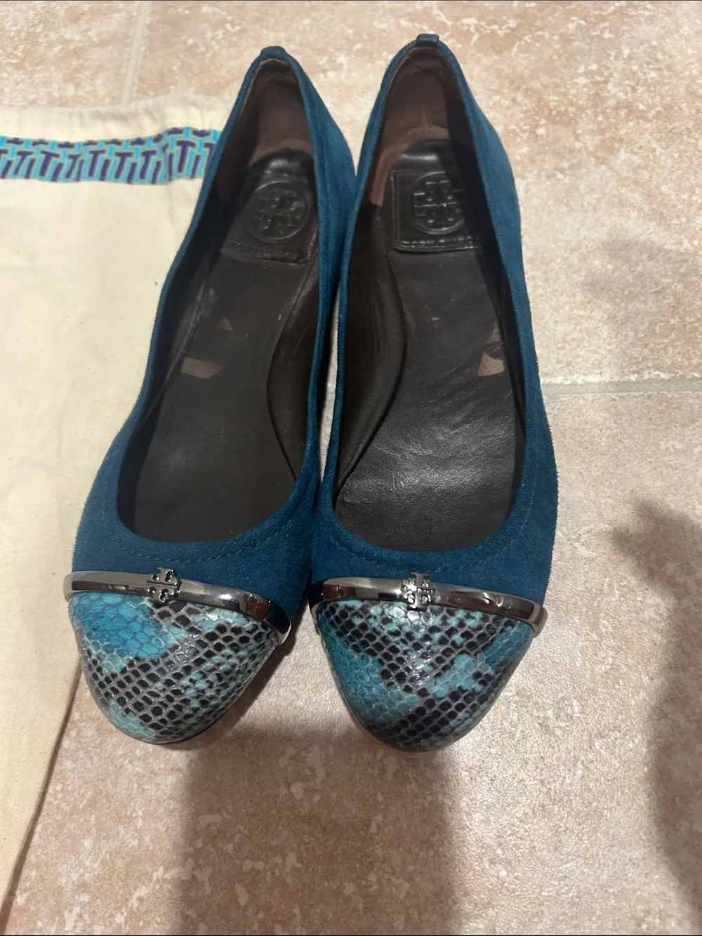 Snake toe blue suede Tory Burch flats